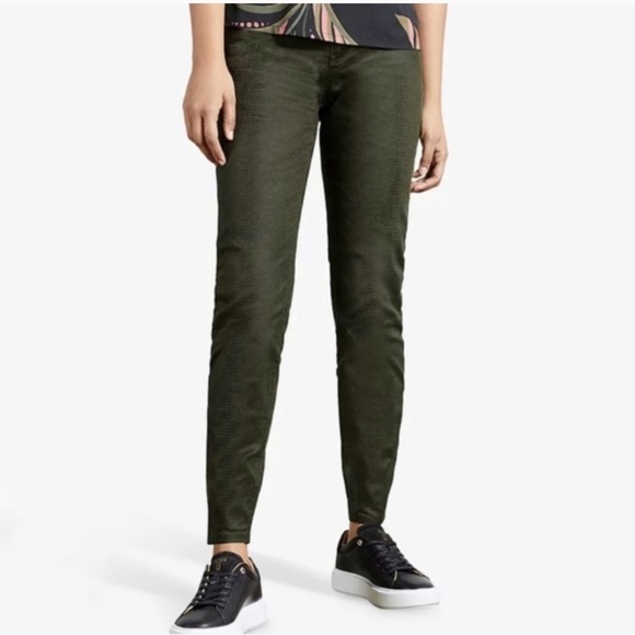 NWT Ted Baker Shiney Slim Green Croc Effect The Classic Skinny Jeans sz 34 - Picture 1 of 13